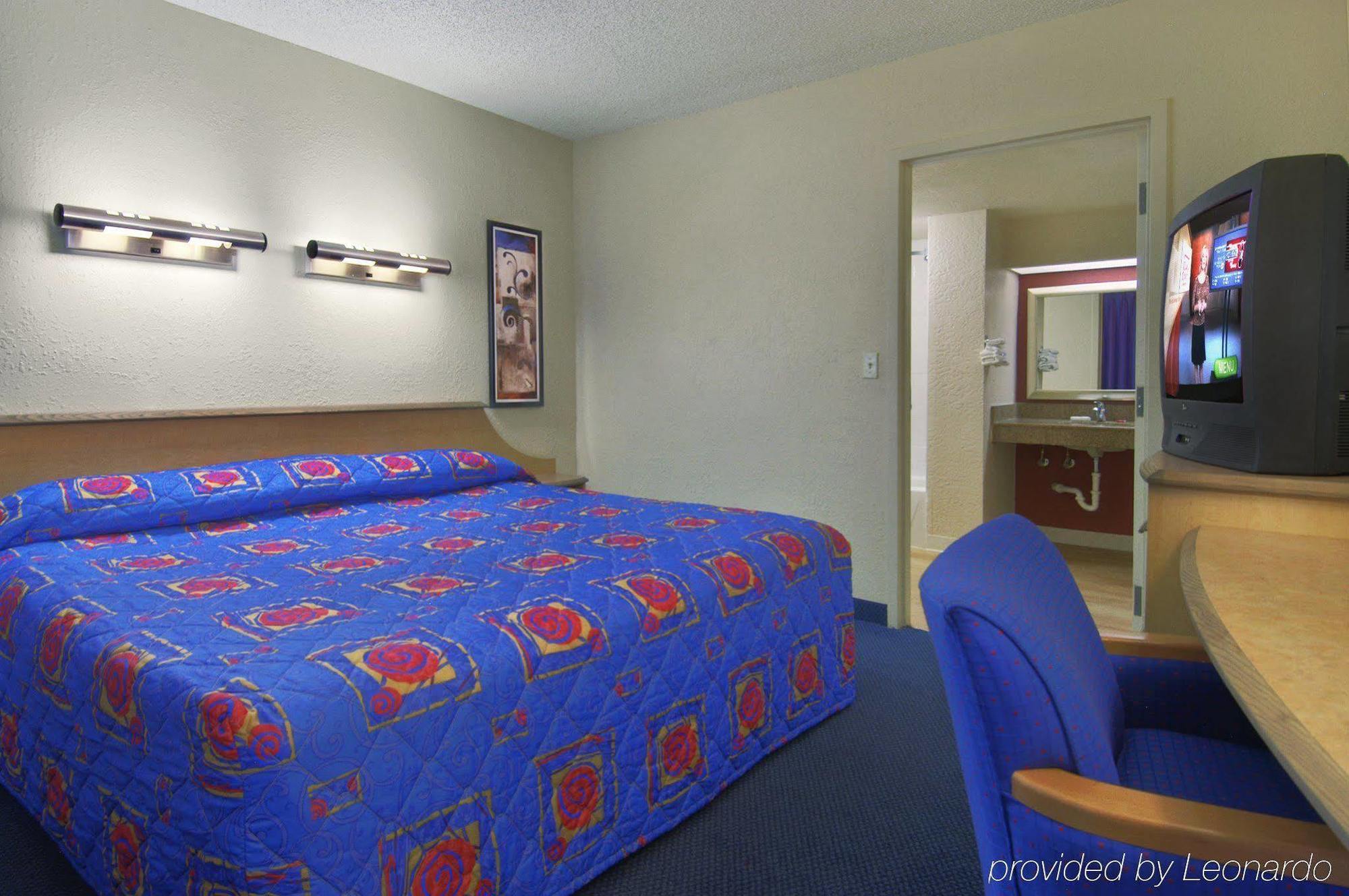 Econo Lodge Palm Harbor - Clearwater エクステリア 写真