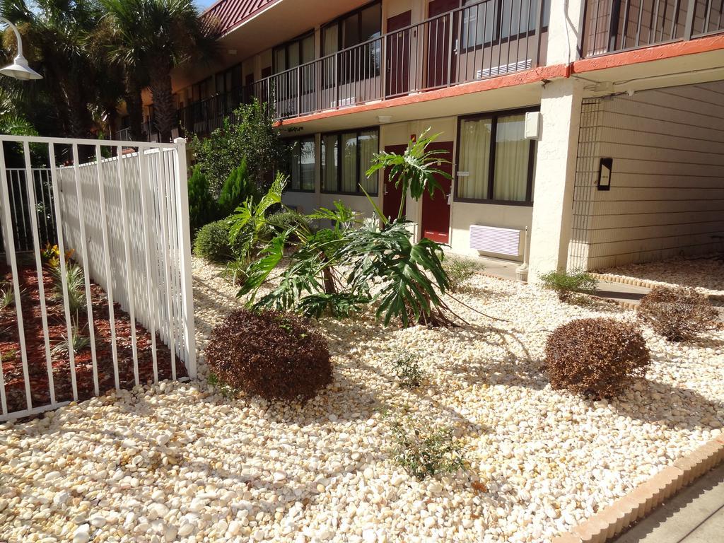 Econo Lodge Palm Harbor - Clearwater エクステリア 写真