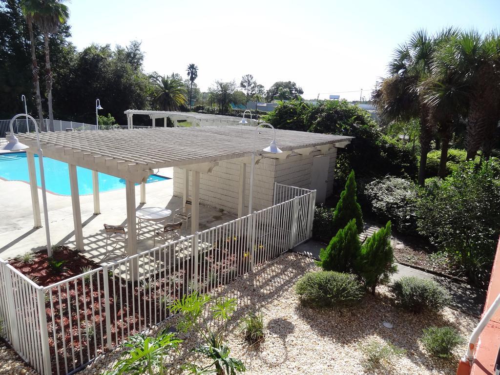Econo Lodge Palm Harbor - Clearwater エクステリア 写真