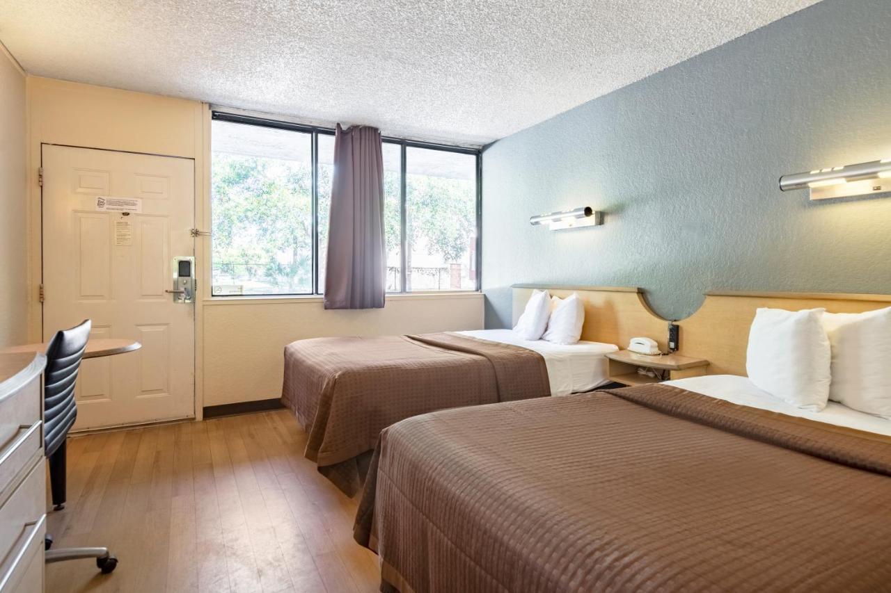 Econo Lodge Palm Harbor - Clearwater エクステリア 写真