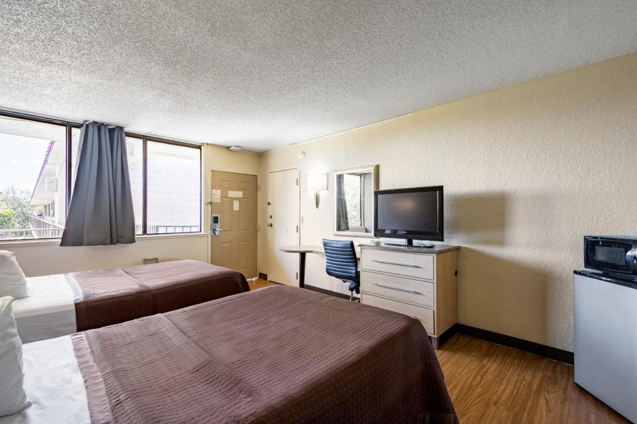 Econo Lodge Palm Harbor - Clearwater エクステリア 写真
